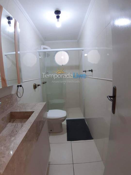 Apartamento para aluguel de temporada em Itapema (Meia Praia)