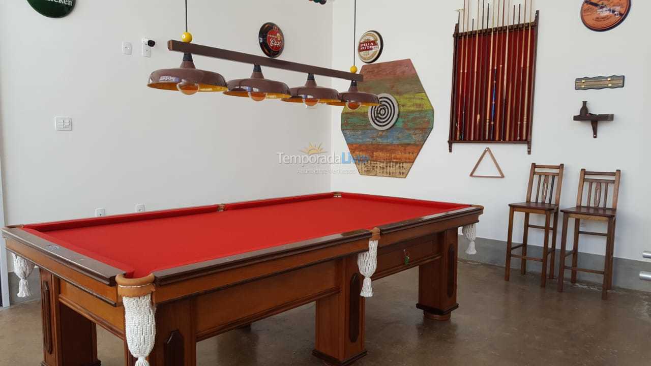 Casa para alquiler de vacaciones em Guarapari (Praia das Castanheiras)