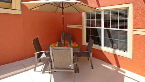 Beautiful House Located in Resort Style Condominium in Kissimmee