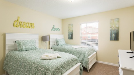 Beautiful Family Vacation Home Option at Disney