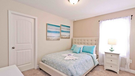 Spacious Home That Accommodates Up to 14 Guests in Orlando