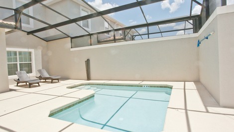 Casa em Condomínio Muito Bem Localizado em Orlando