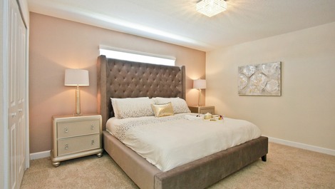 Casa em Condomínio Muito Bem Localizado em Orlando