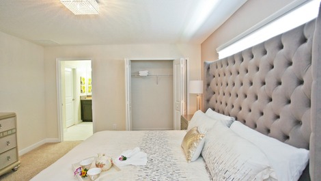 Casa em Condomínio Muito Bem Localizado em Orlando