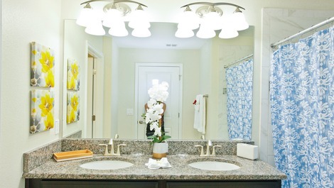 Casa em Condomínio Muito Bem Localizado em Orlando