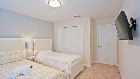 Casa em Condomínio Muito Bem Localizado em Orlando