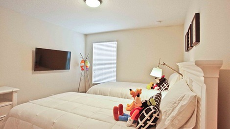 Ótima Casa em Condomínio Bem Localizado - Pertinho da Disney