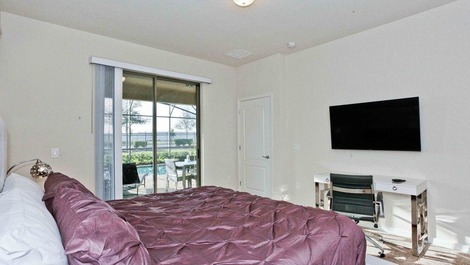 Casa com Piscina Privativa Perto da Disney - Acomoda até 12 Hóspedes