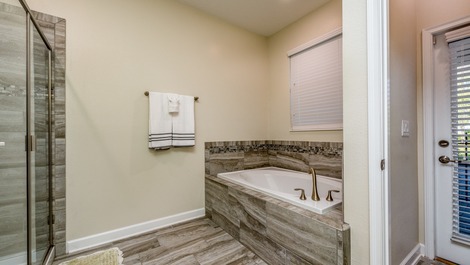 Spacious Home Sleeps Up To 22 Guests in Orlando