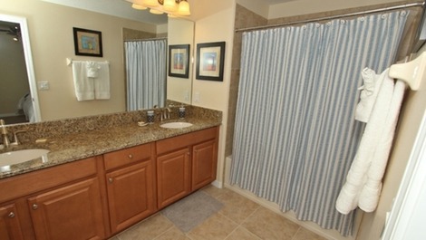 Beautiful Home in Gated Community for Your Disney Vacation