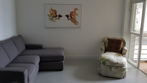 Apartment facing the beach, foot in the sand in Pitangueiras, Guaruja, São Paulo