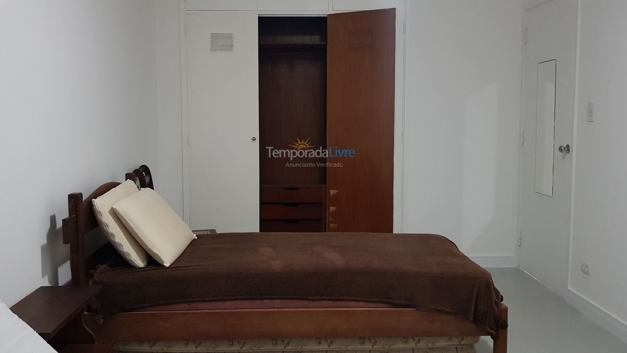 Apartment for vacation rental in Guarujá (Pitangueiras)