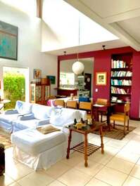 Amplia casa en fraccionamiento privado en playa Campeche