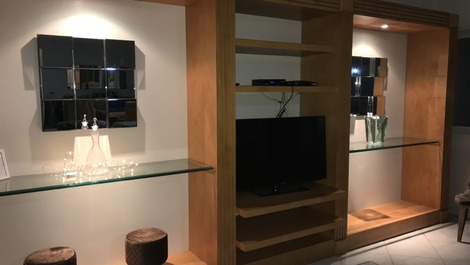 Casa 50m do mar - 17 PESSOAS - DISPONÍVEL CARNAVAL