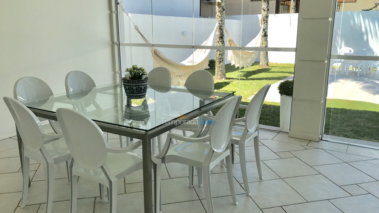 Casa para aluguel de temporada em Florianopolis (Jurerê Internacional)