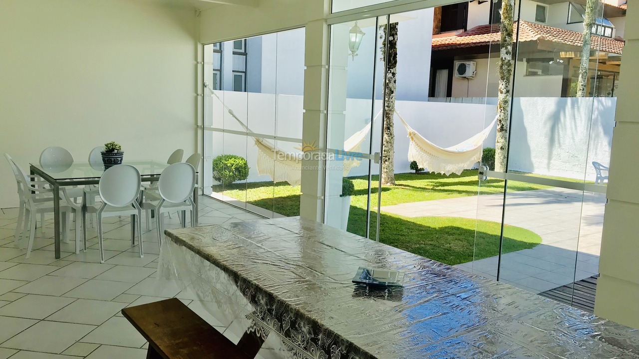 Casa para aluguel de temporada em Florianopolis (Jurerê Internacional)