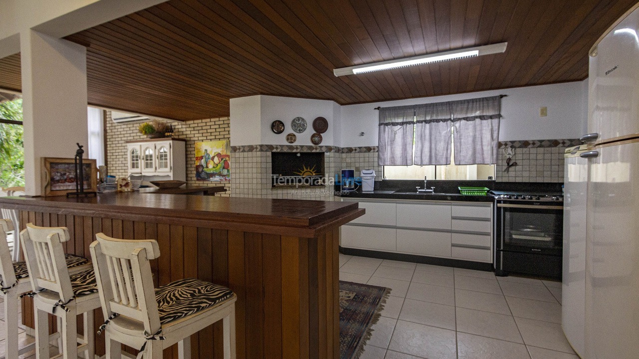 Casa para aluguel de temporada em Bombinhas (Mariscal)