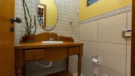 Linda Casa C/ Piscina Praia de Mariscal Cond. Fechado