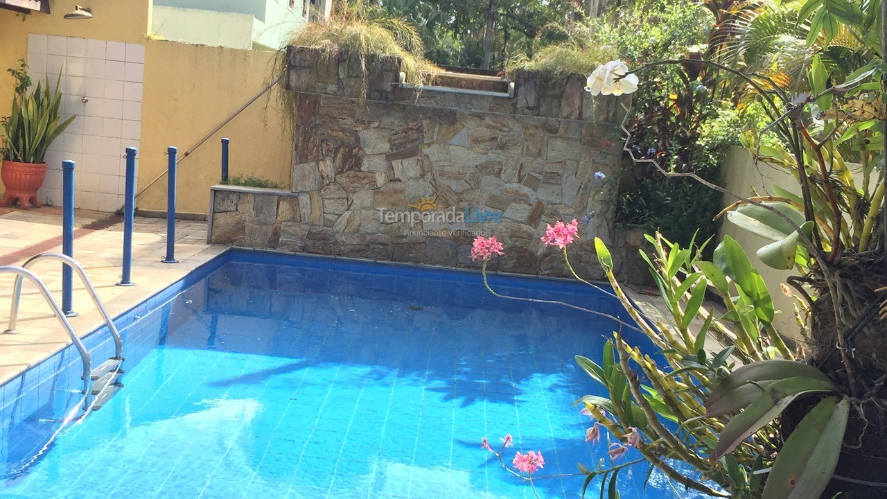 Casa para aluguel de temporada em Bertioga (Riviera de São Lourenço)