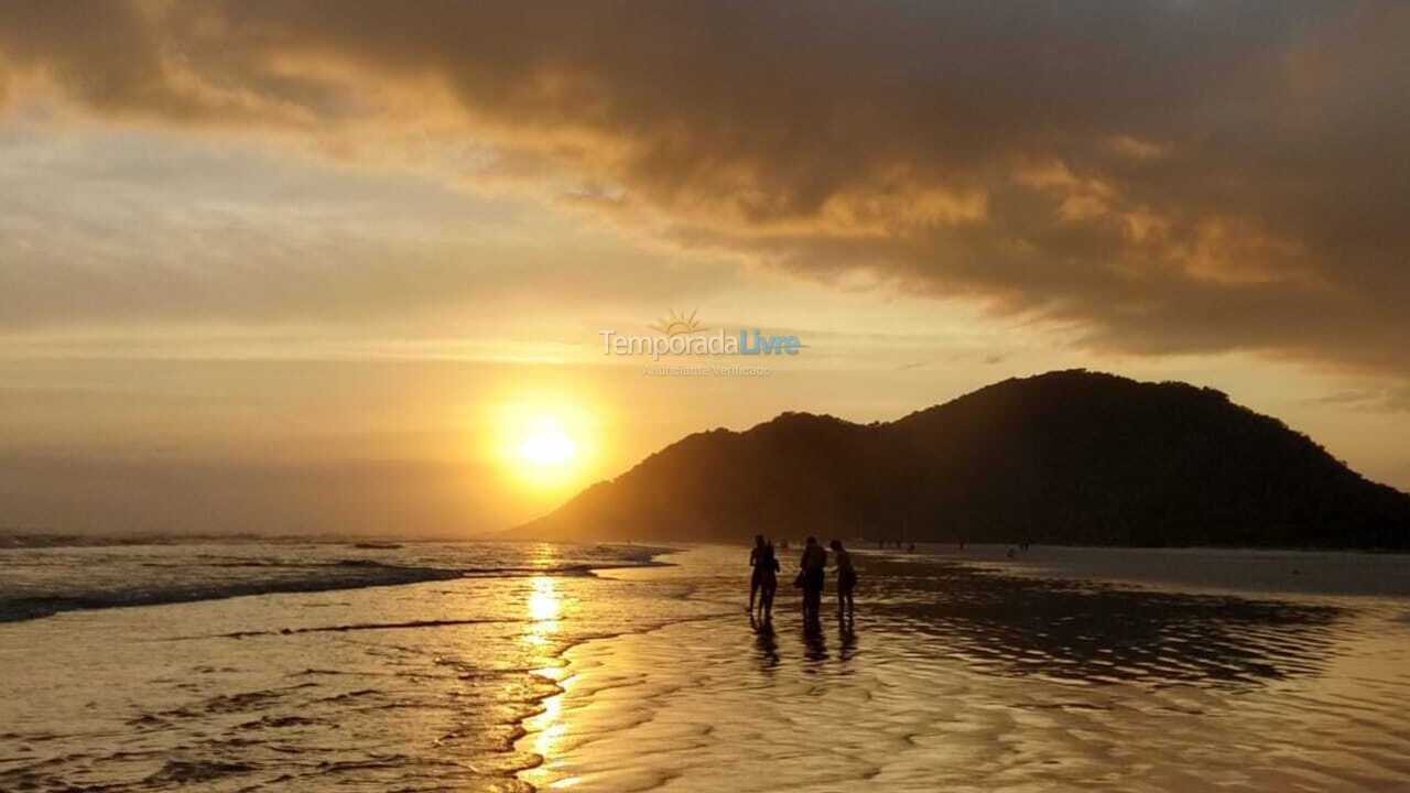 House for vacation rental in Bertioga (Condominio Morada da Praia)