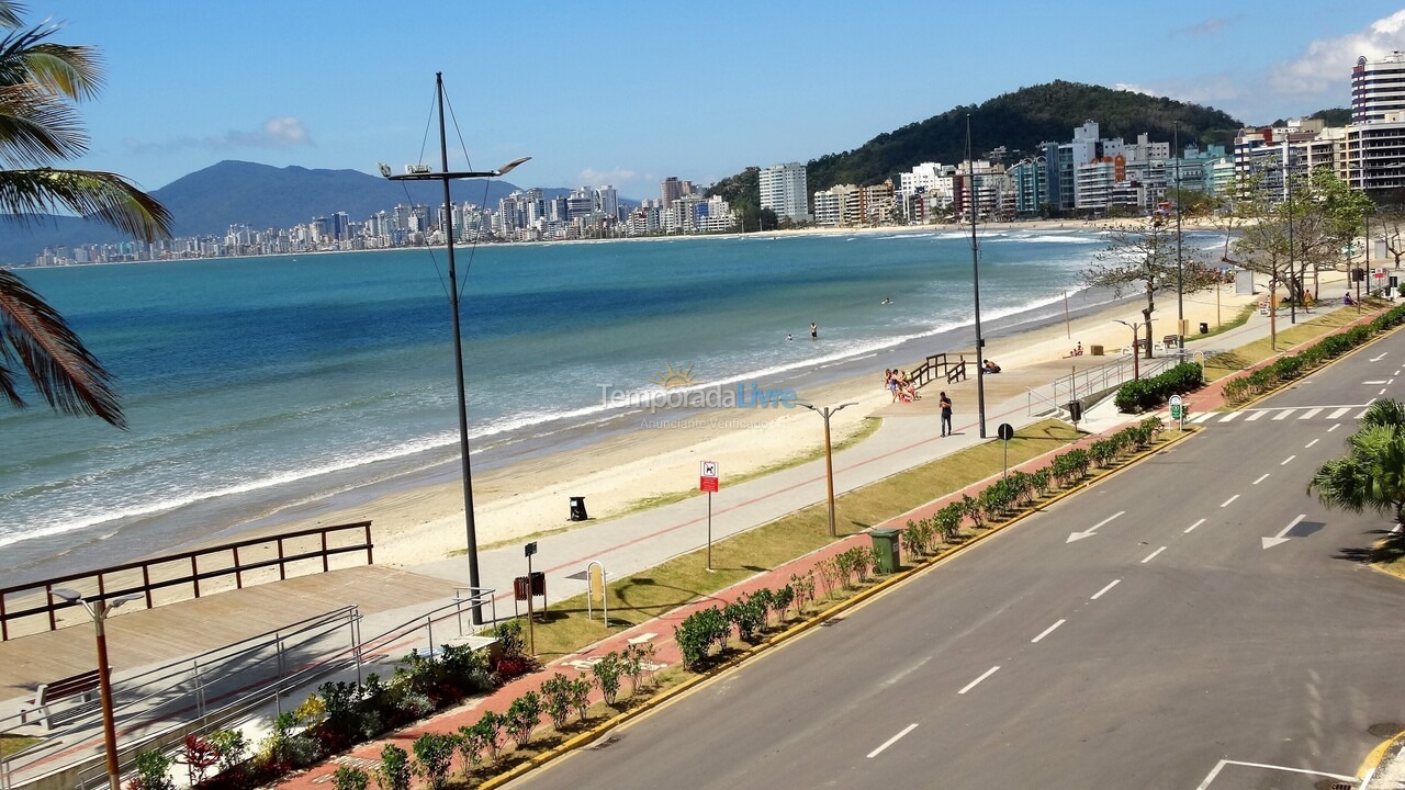 Apartment for vacation rental in Itapema (Centro)