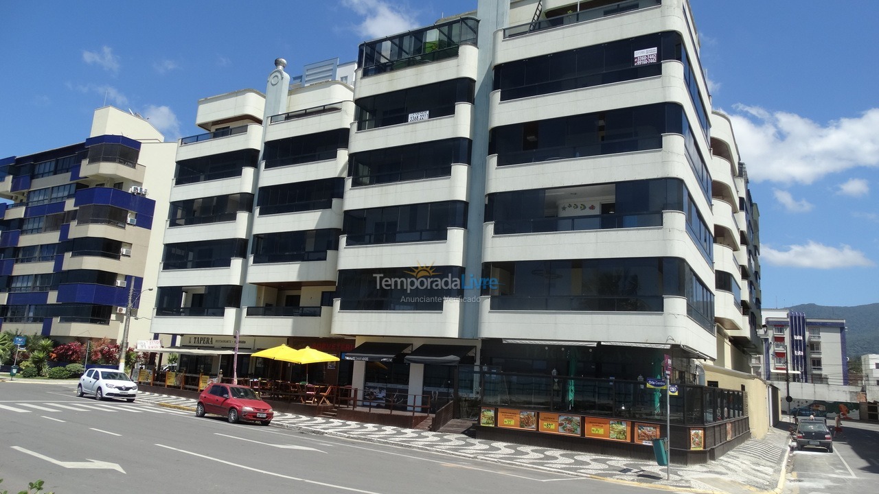 Apartment for vacation rental in Itapema (Centro)