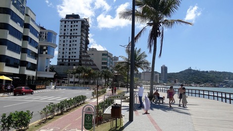 GREAT THREE BEDROOMS IN FRONT OF THE SEA