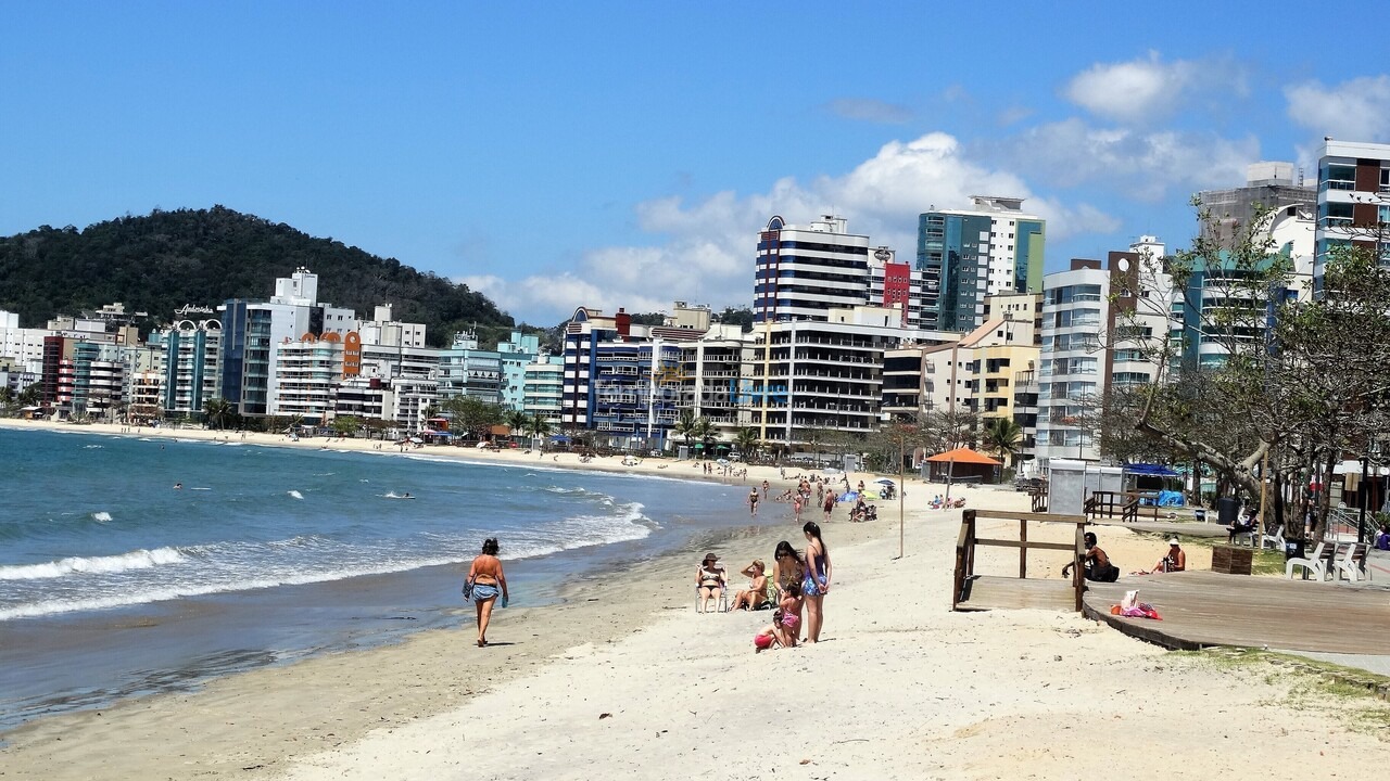 Apartment for vacation rental in Itapema (Centro)