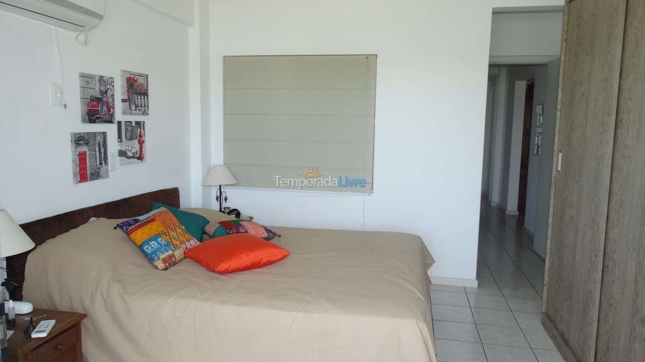 Apartment for vacation rental in Itapema (Centro)