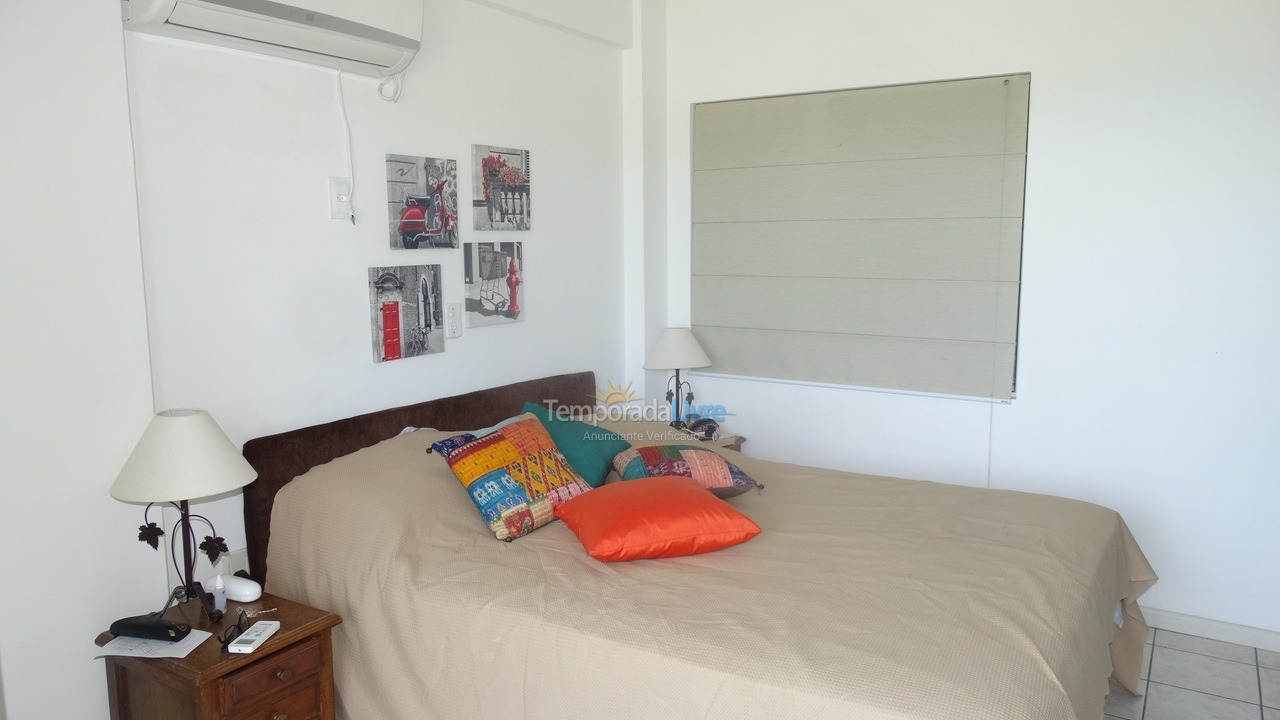 Apartment for vacation rental in Itapema (Centro)