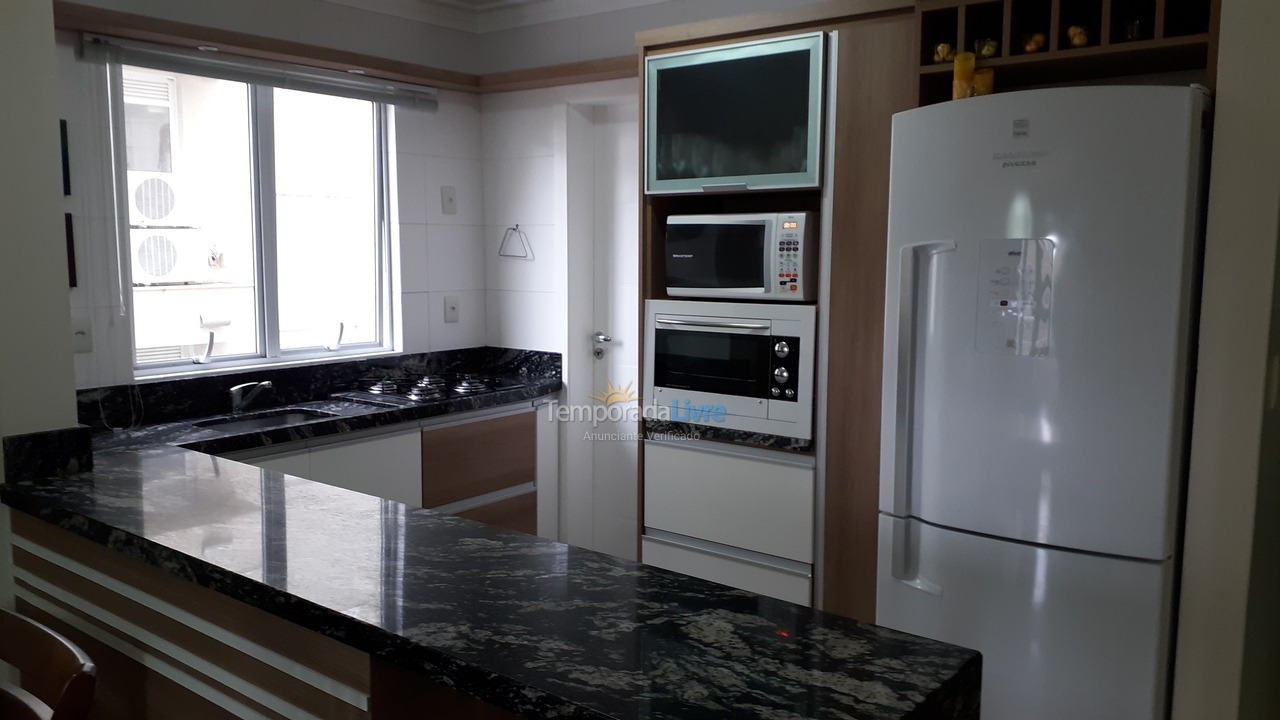 Apartamento para alquiler de vacaciones em Bombinhas (Praia de Bombas)