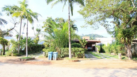 Casa no tenorio 4 dormitórios, 3 camas de casal, 6 solteiros (beliche)