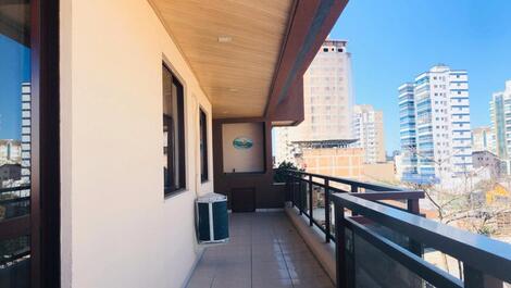 Excelente apartamento en Meia Praia