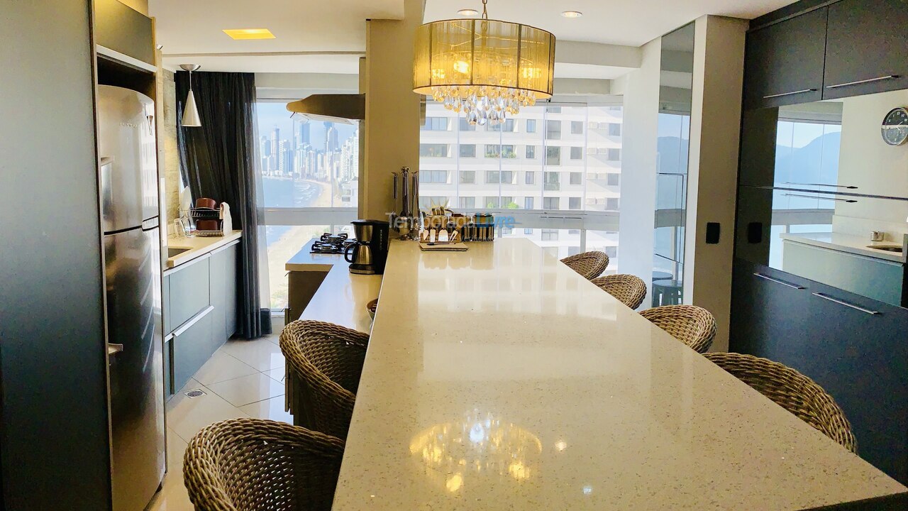 Apartment for vacation rental in Balneário Camboriú (Centro)