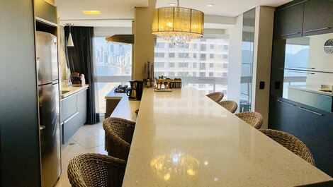 Marques de Olinda with charcoal barbecue and sea view