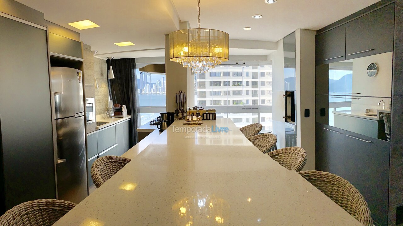 Apartment for vacation rental in Balneário Camboriú (Centro)