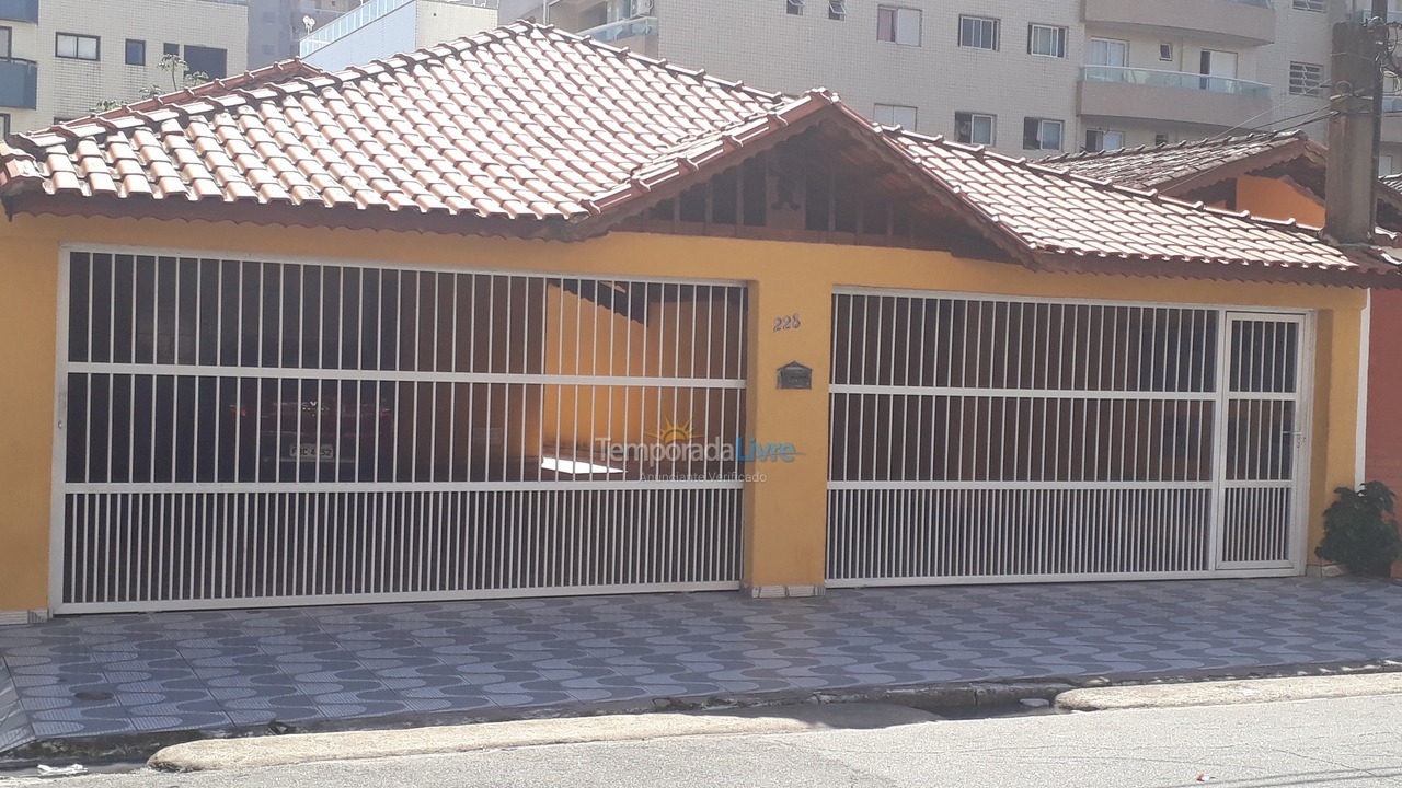 House for vacation rental in Praia Grande (Vila Tupi)