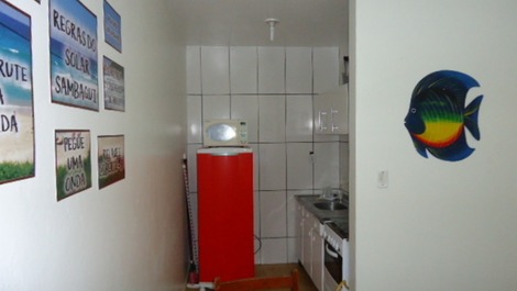 Ótima kitinete completa com vista para o mar, garagem, na Prainha