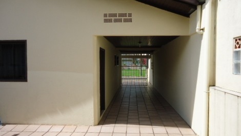 Casa de 4 dormitorios en Prainha, a 350 metros del mar, cisterna, barbacoa