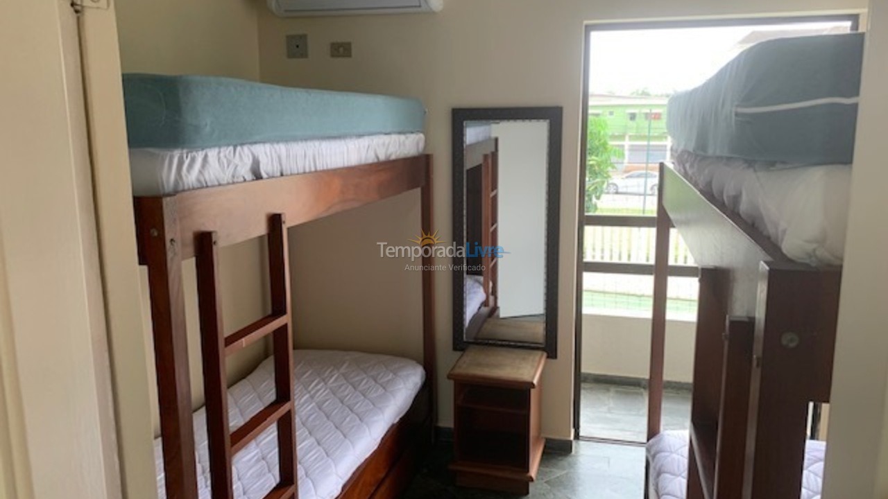 Casa para aluguel de temporada em Ubatuba (Praia das Toninhas)