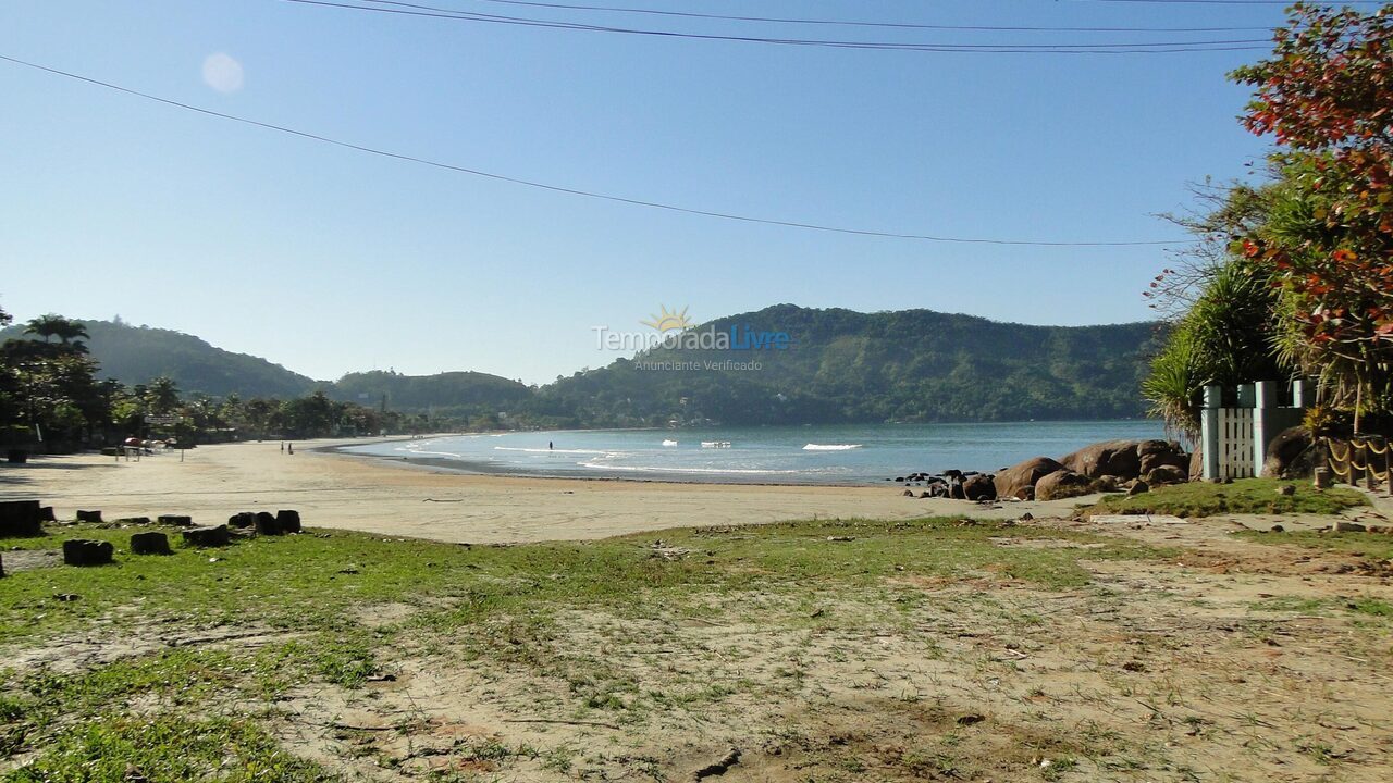 Casa para alquiler de vacaciones em Ubatuba (Enseada)