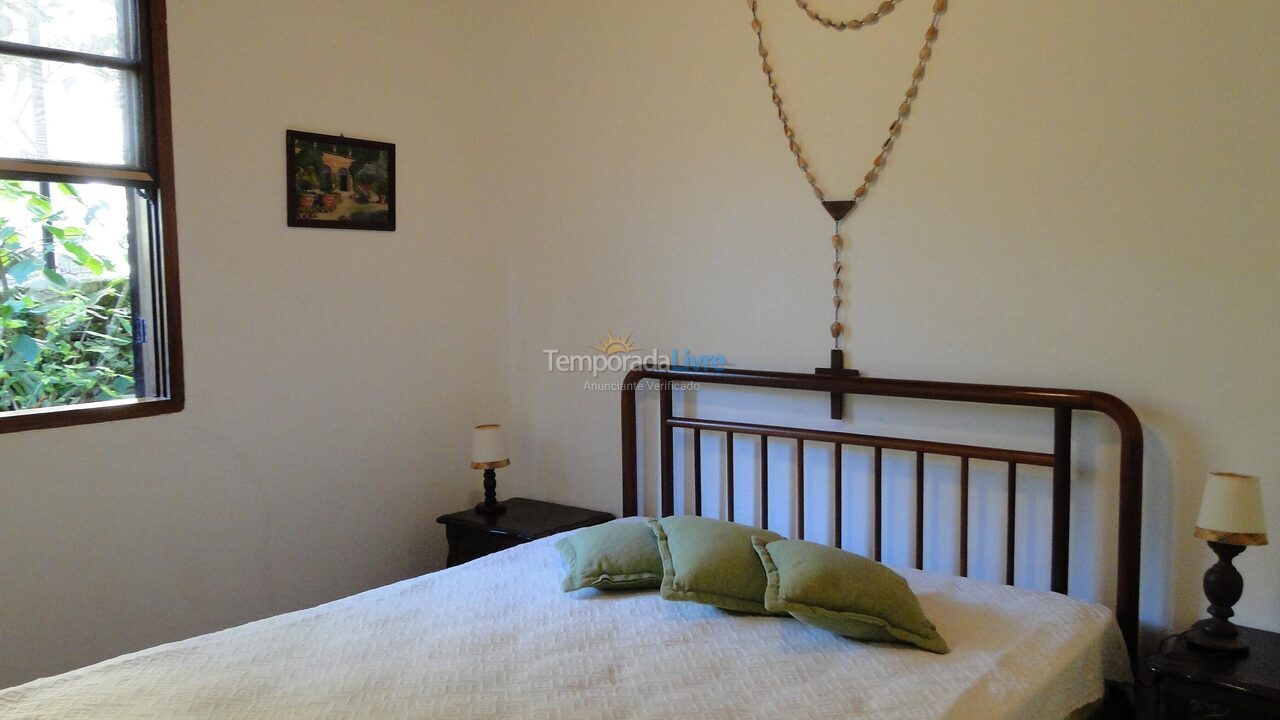 Casa para alquiler de vacaciones em Ubatuba (Enseada)
