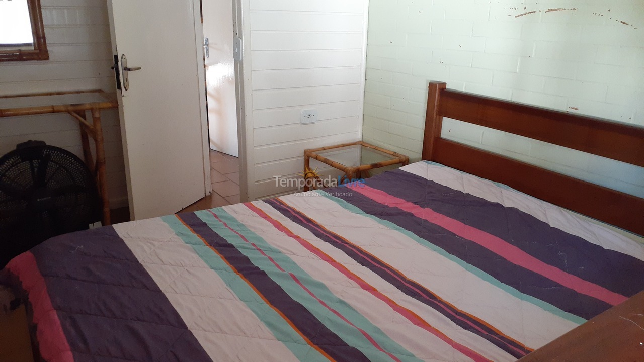 Casa para alquiler de vacaciones em Guaratuba (Balneário Eliane)