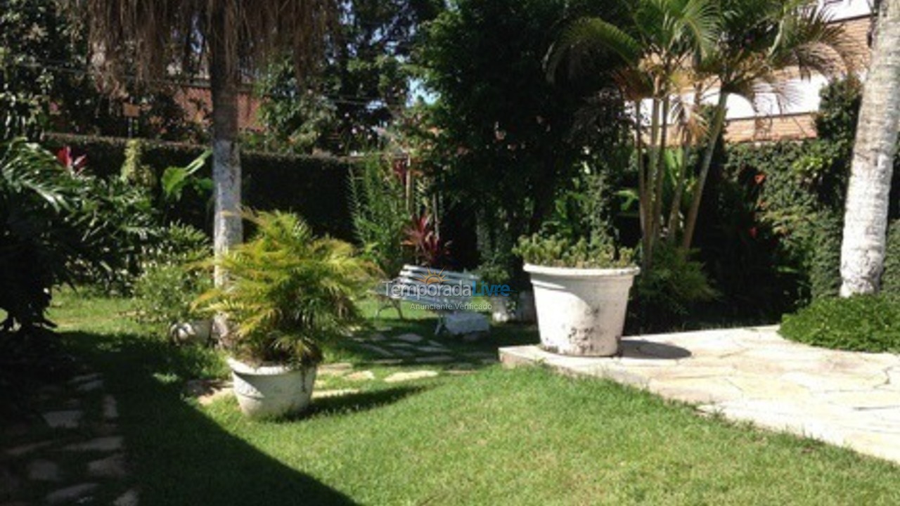 Casa para alquiler de vacaciones em Ubatuba (Praia do Lázaro)