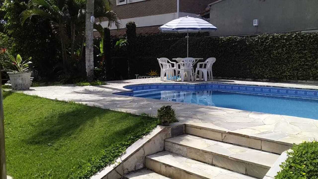 Casa para alquiler de vacaciones em Ubatuba (Praia do Lázaro)