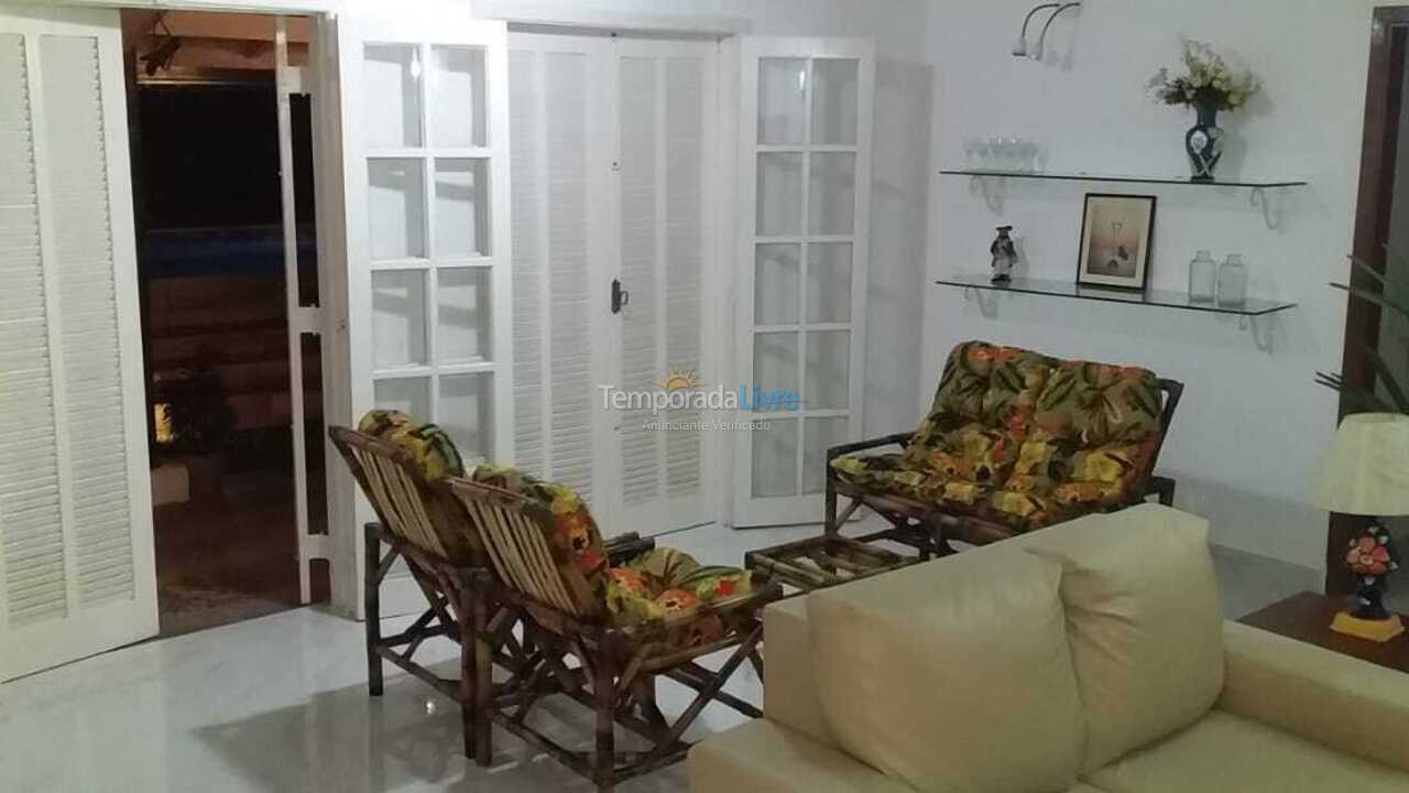 Casa para alquiler de vacaciones em Ubatuba (Praia do Lázaro)