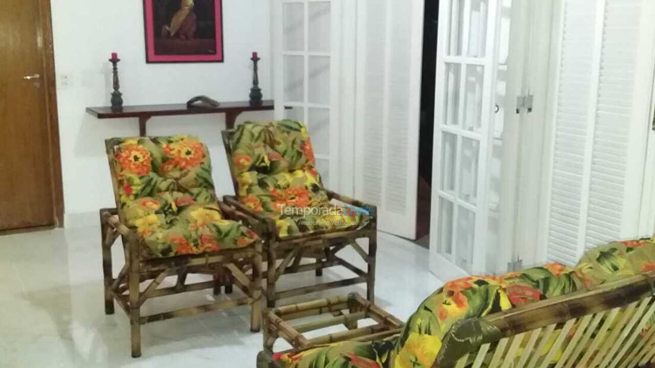 Casa para alquiler de vacaciones em Ubatuba (Praia do Lázaro)