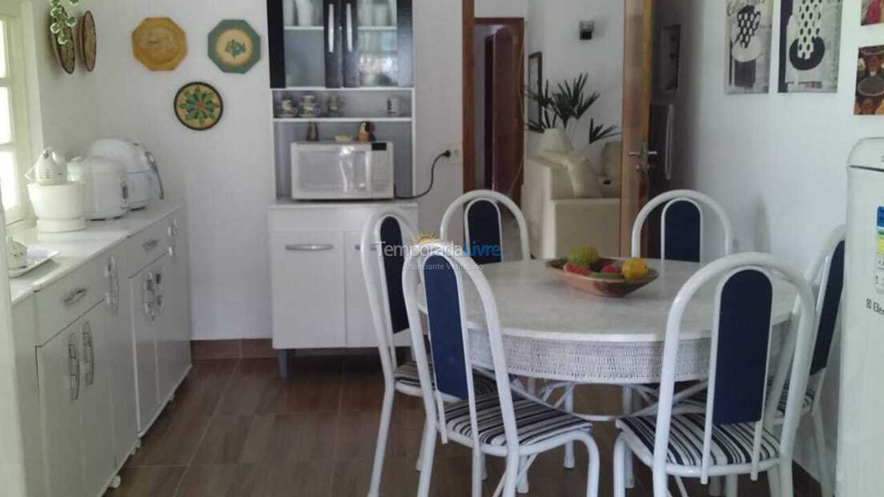 Casa para alquiler de vacaciones em Ubatuba (Praia do Lázaro)