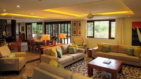 RIO GAY FRIENDLY - PAZ EM MEIO A FLORESTA E MAR