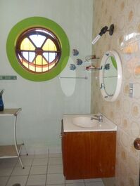 House 04 rooms, located 80 meters from the sea